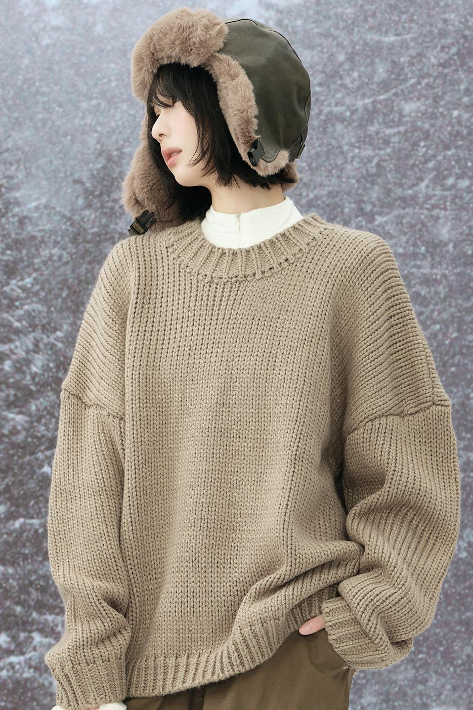 ラウンドネックニットスウェーター