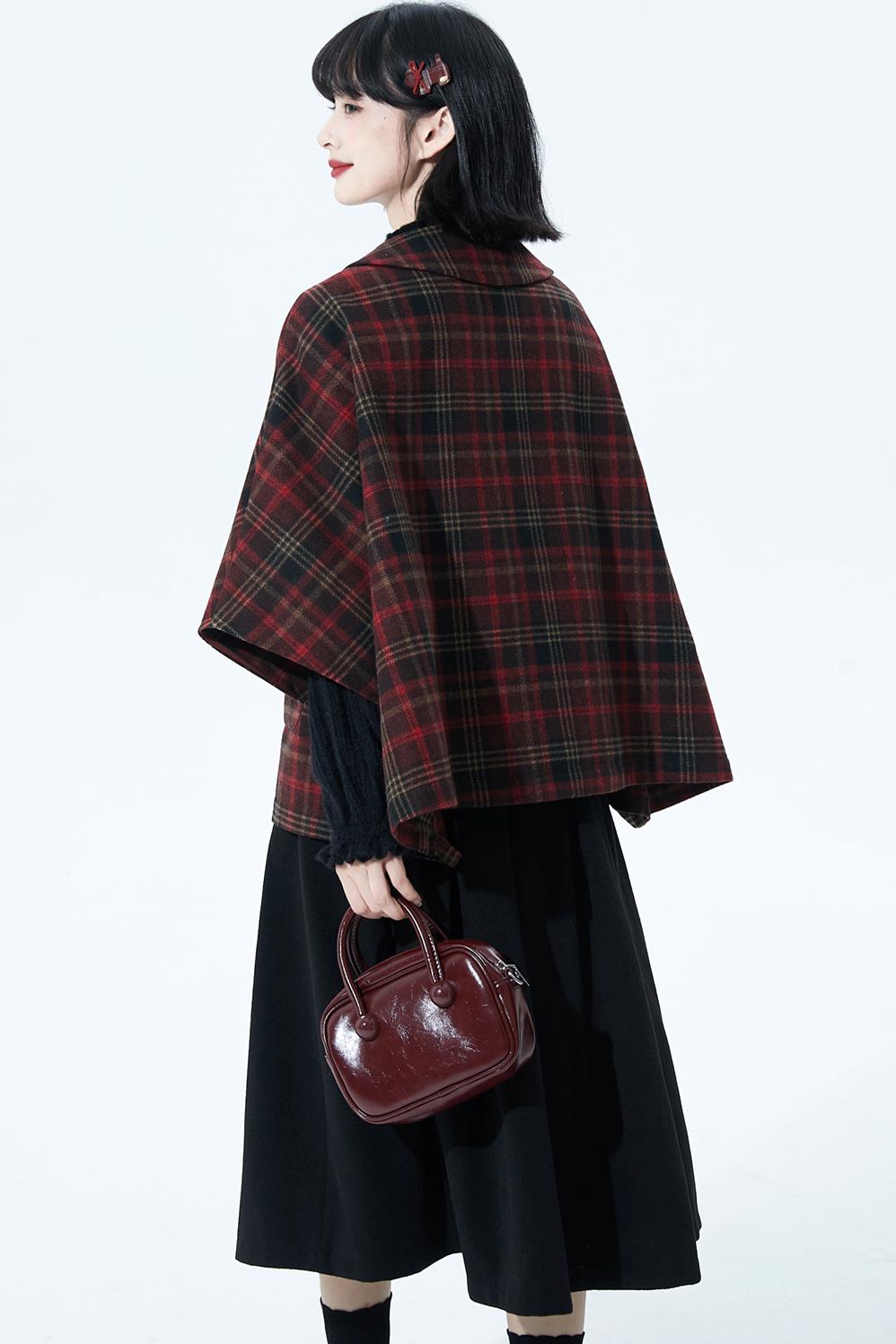 レッドブラウンチェックケープコート