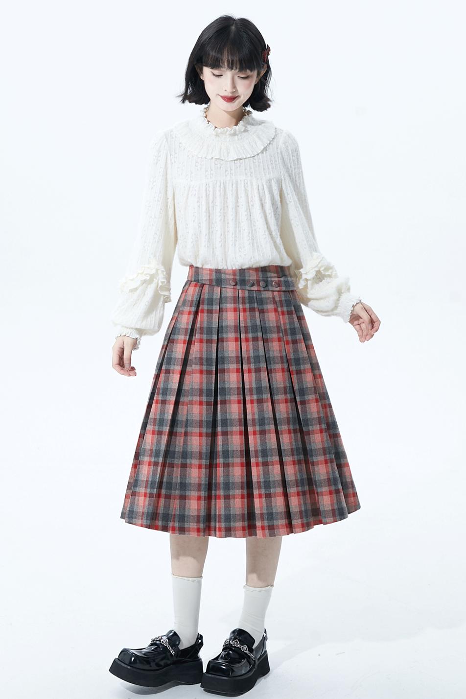 Off-White Ruffle Knit Blouse