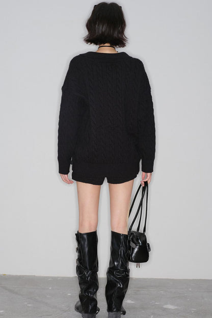 ケーブルニットポロセーター+パンツ