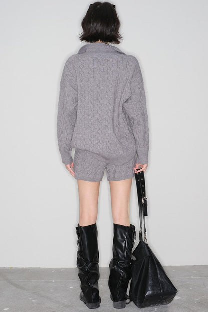 ケーブルニットポロセーター+パンツ