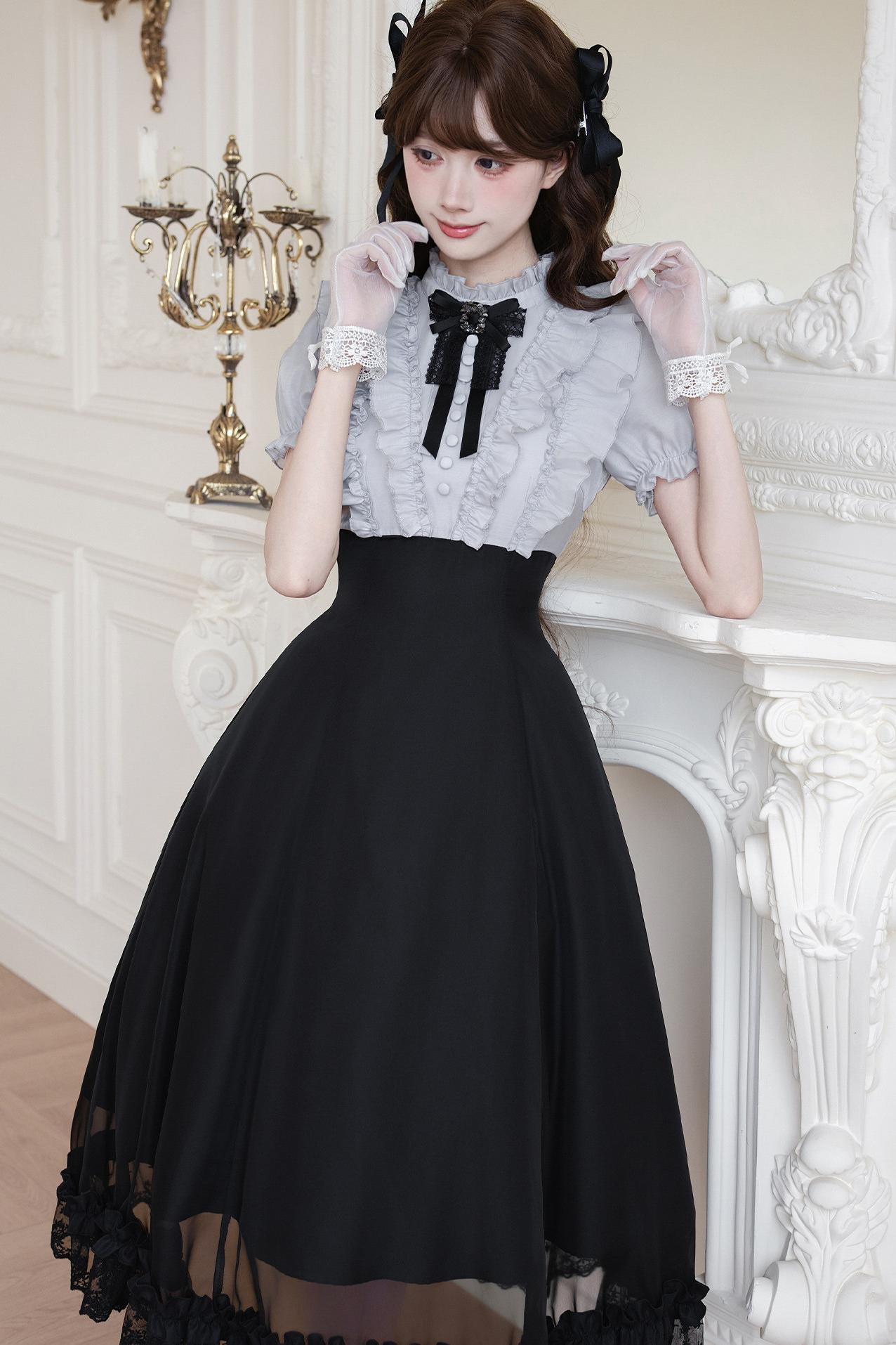 Klassisches Prinzessinnen-Langkleid + Schleifenaccessoire mit Strasssteinen