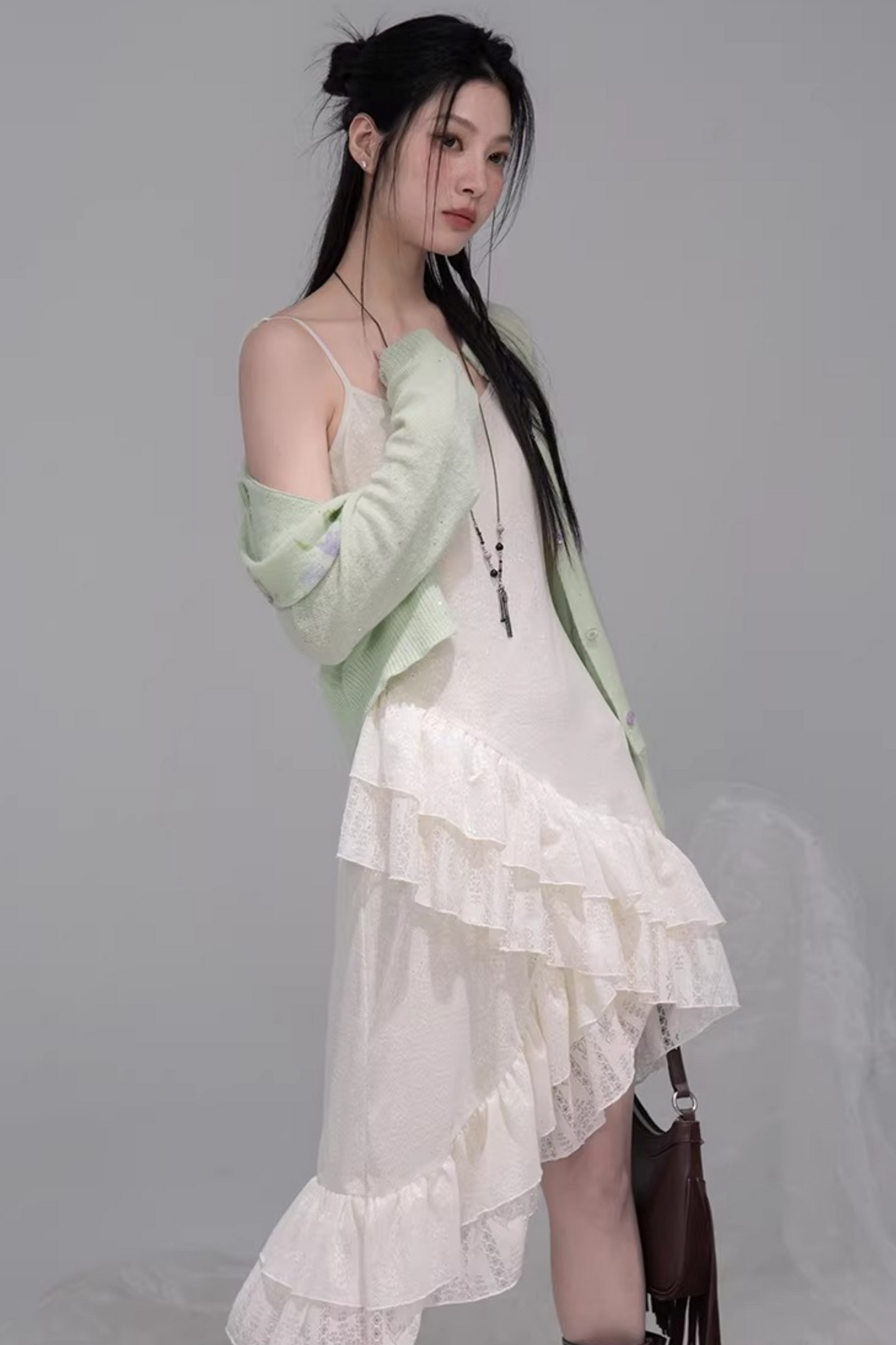 アシメレイヤーフリルキャミソールドレス+カーディガン