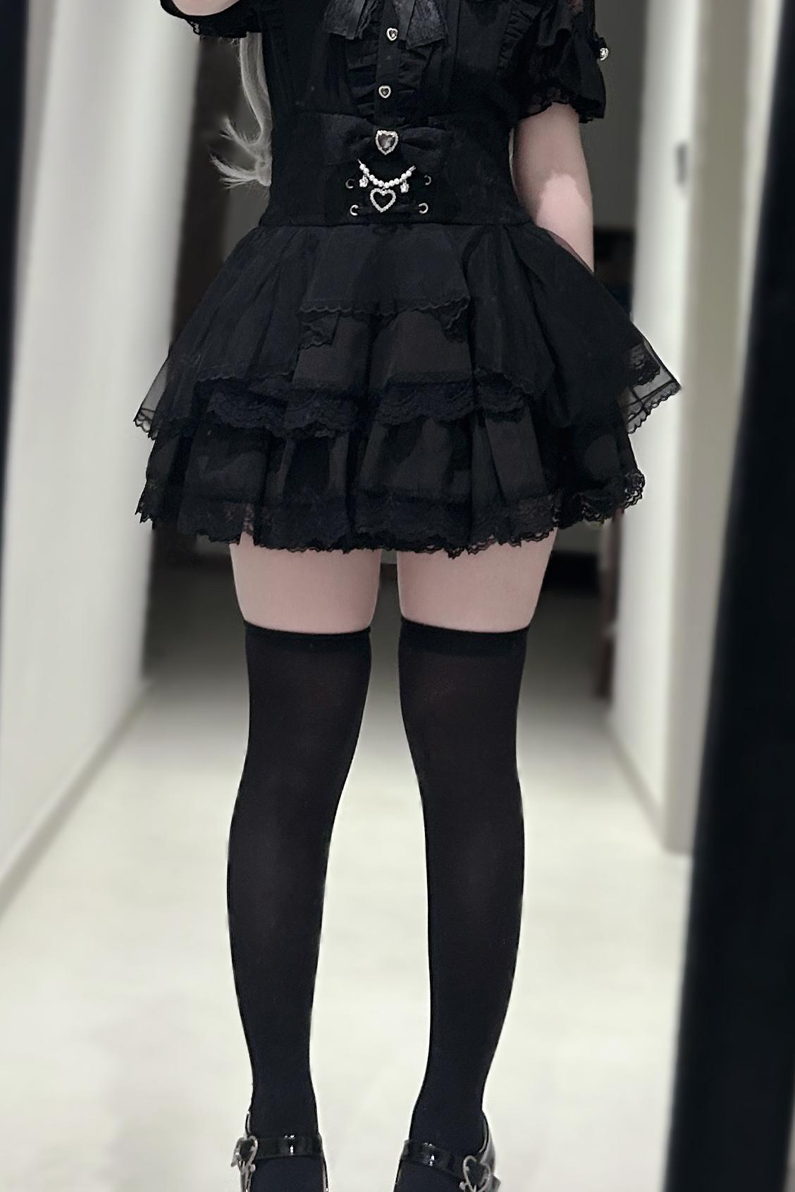 Falda negra y rosa de diseño original