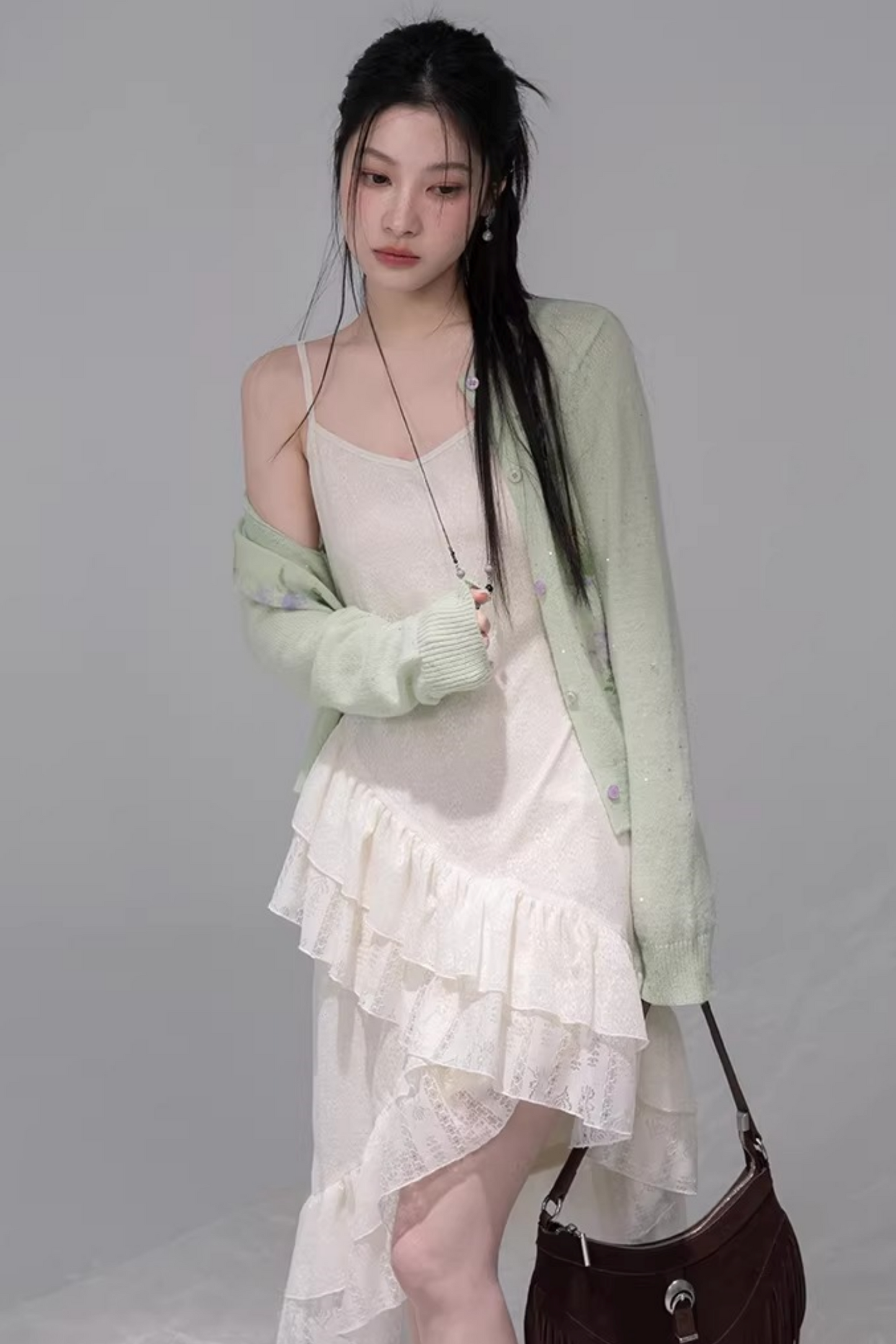 アシメレイヤーフリルキャミソールドレス+カーディガン