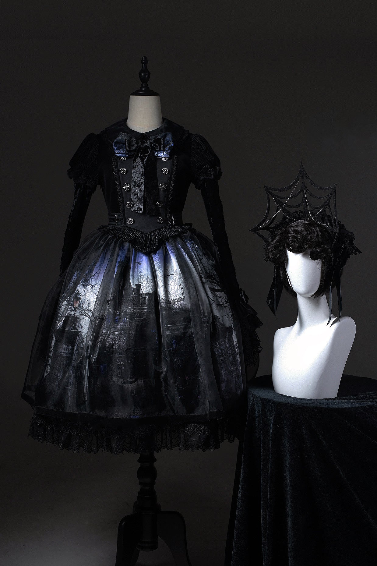 [Deadline for reservation: February 23rd] Horror House Spider Web Gothic Cape Dress