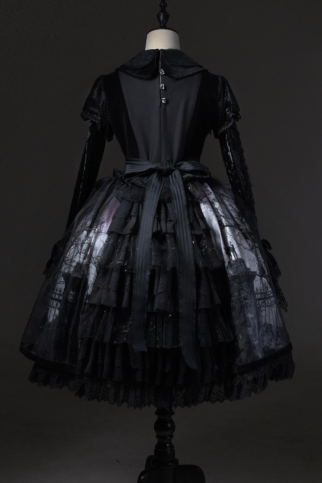 [Deadline for reservation: February 23rd] Horror House Spider Web Gothic Cape Dress