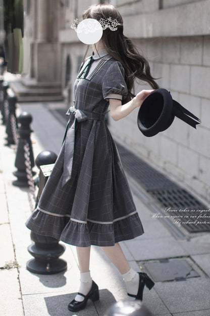 Nostalgic Plaid Ribbon Young Lady Dress