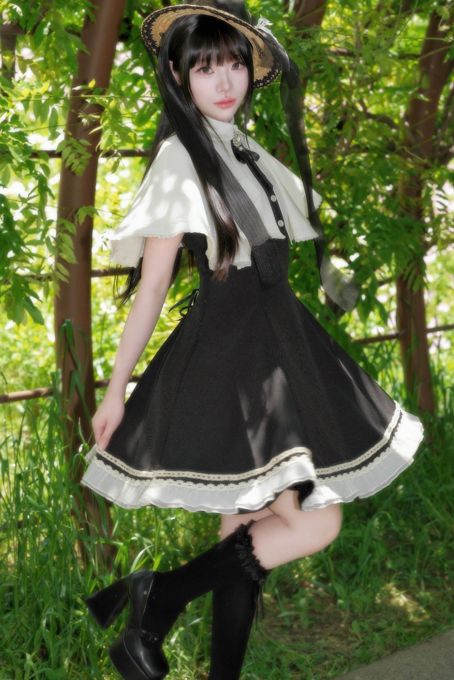 Vintage-Kleid mit französischem Schulterumhang