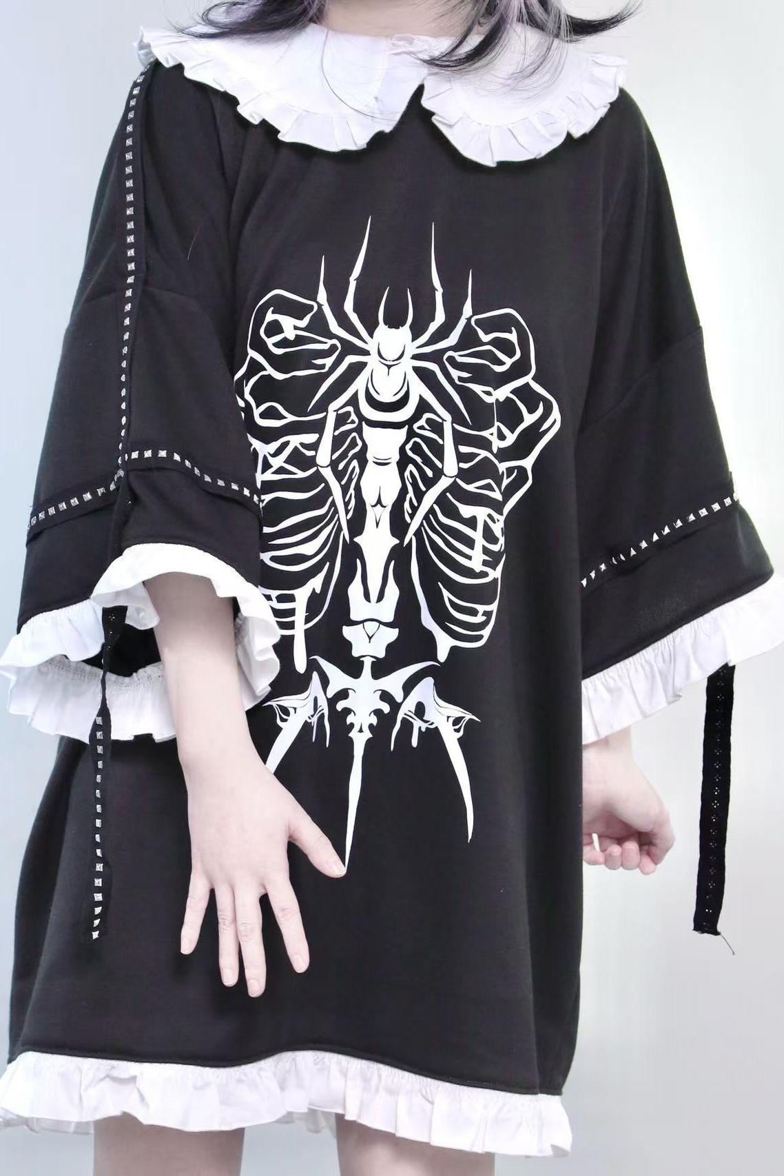 闇かわスケルトングラフィックTシャツ