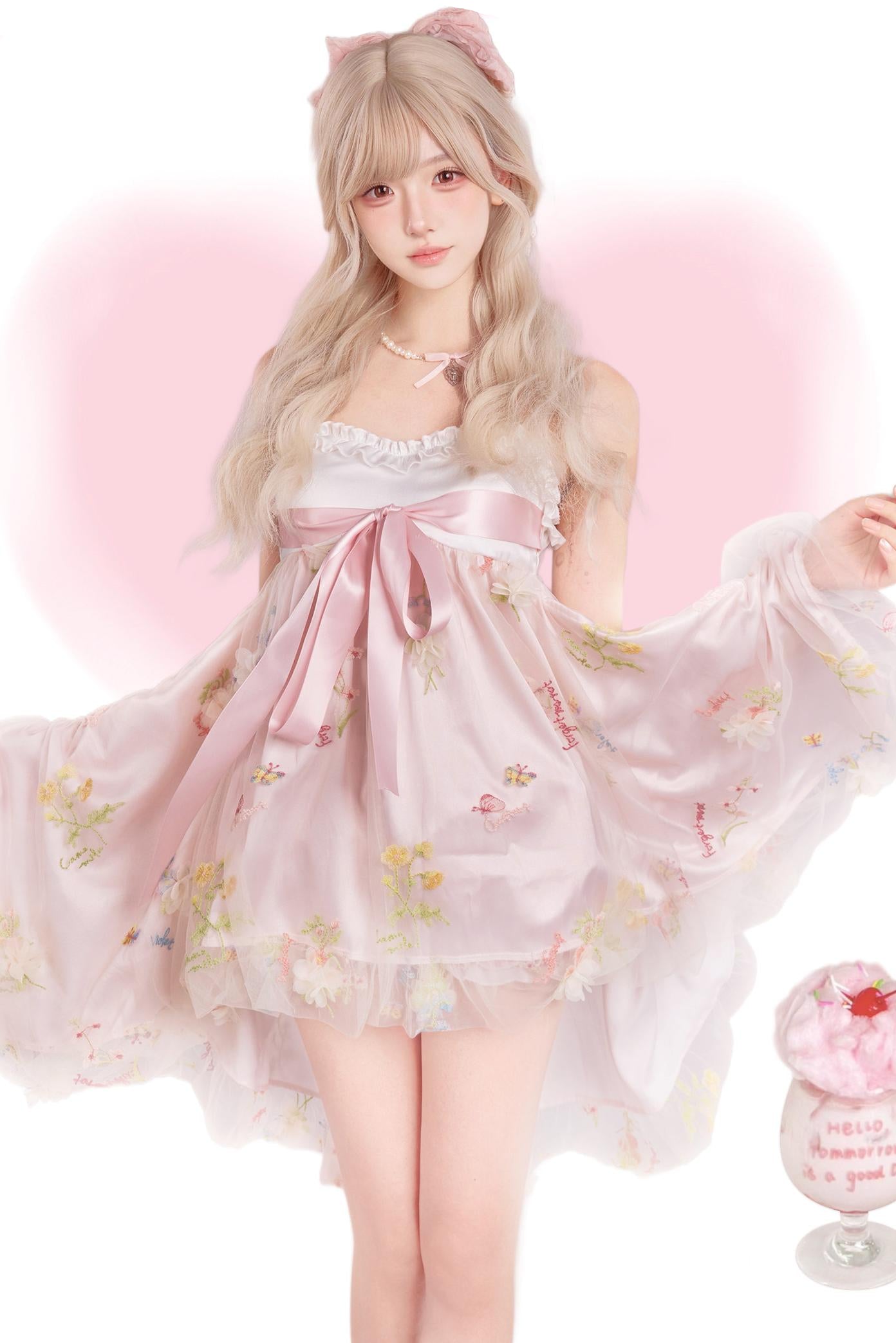 rosa Blumenchiffon-Camisole-Kleid