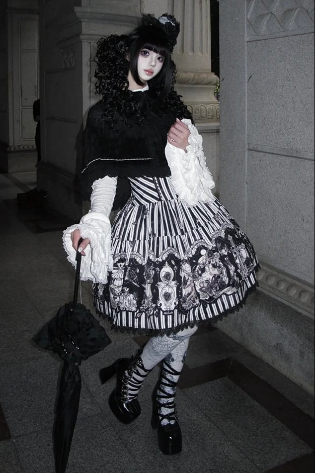 【10月3日予約締切】Black Elegant Gothic Beaded Fringe Layered Cape