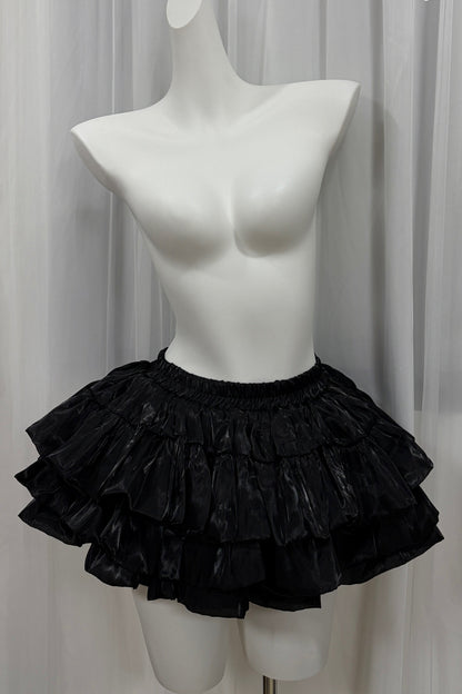 Gestreiftes Spitzenkleid mit Kreuz-Design