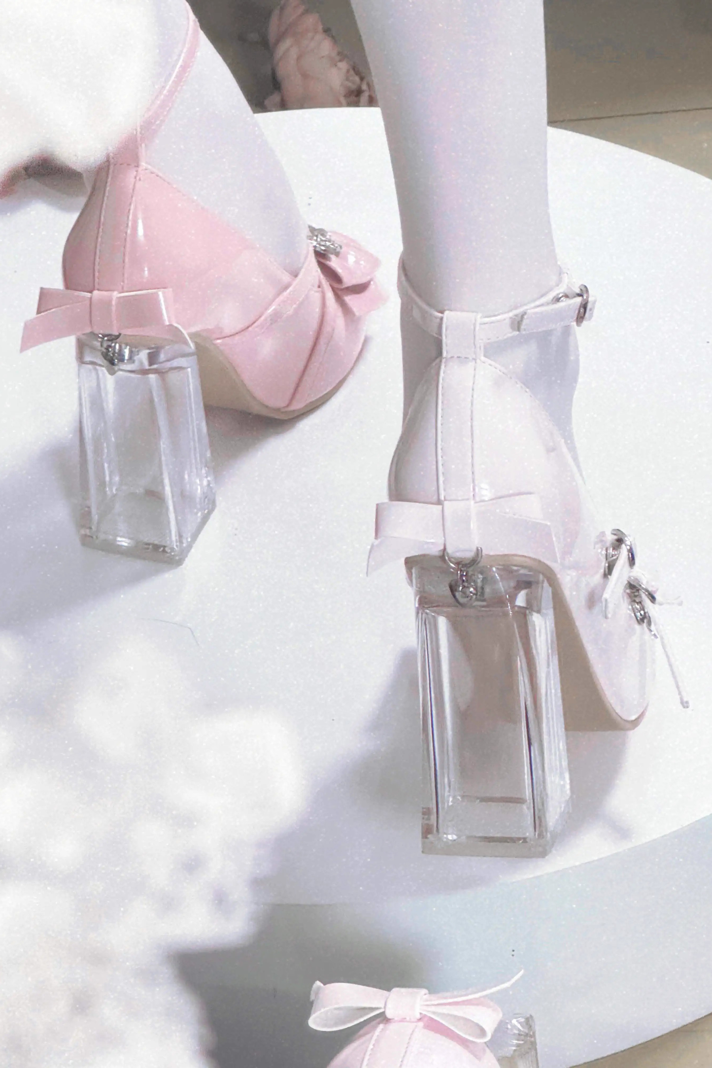 ラブバックルクリスタルヒールシューズ