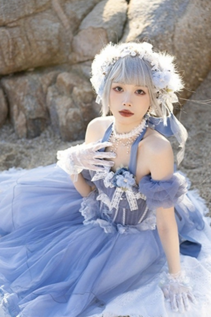 [Reservation Deadline: March 18] Gradient Blue Elegant Split Bustier Dress Setup + Accessories