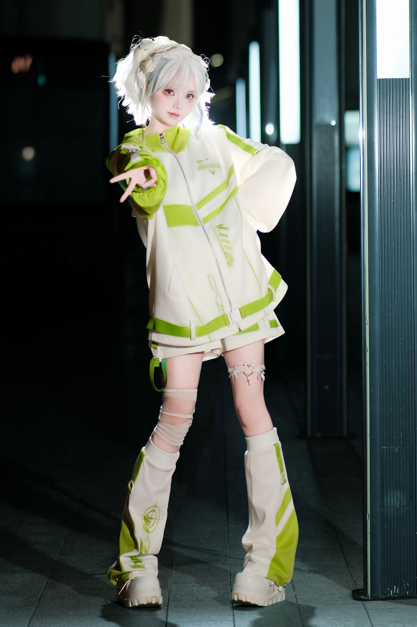 サブカルサイバージャケット+ショートパンツ+レッグカバー