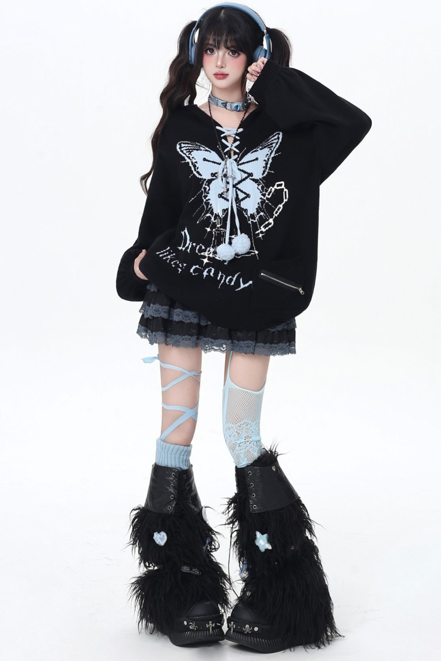 バタフライシャックル Vネックニット