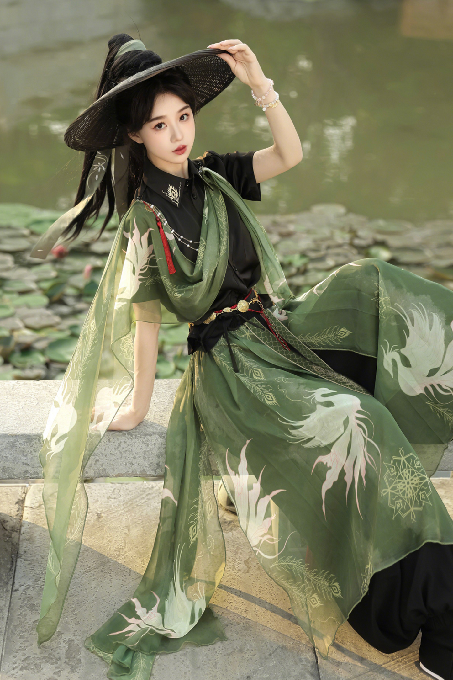 ネバーレスアイランドチャイナトップス+バルーンパンツ