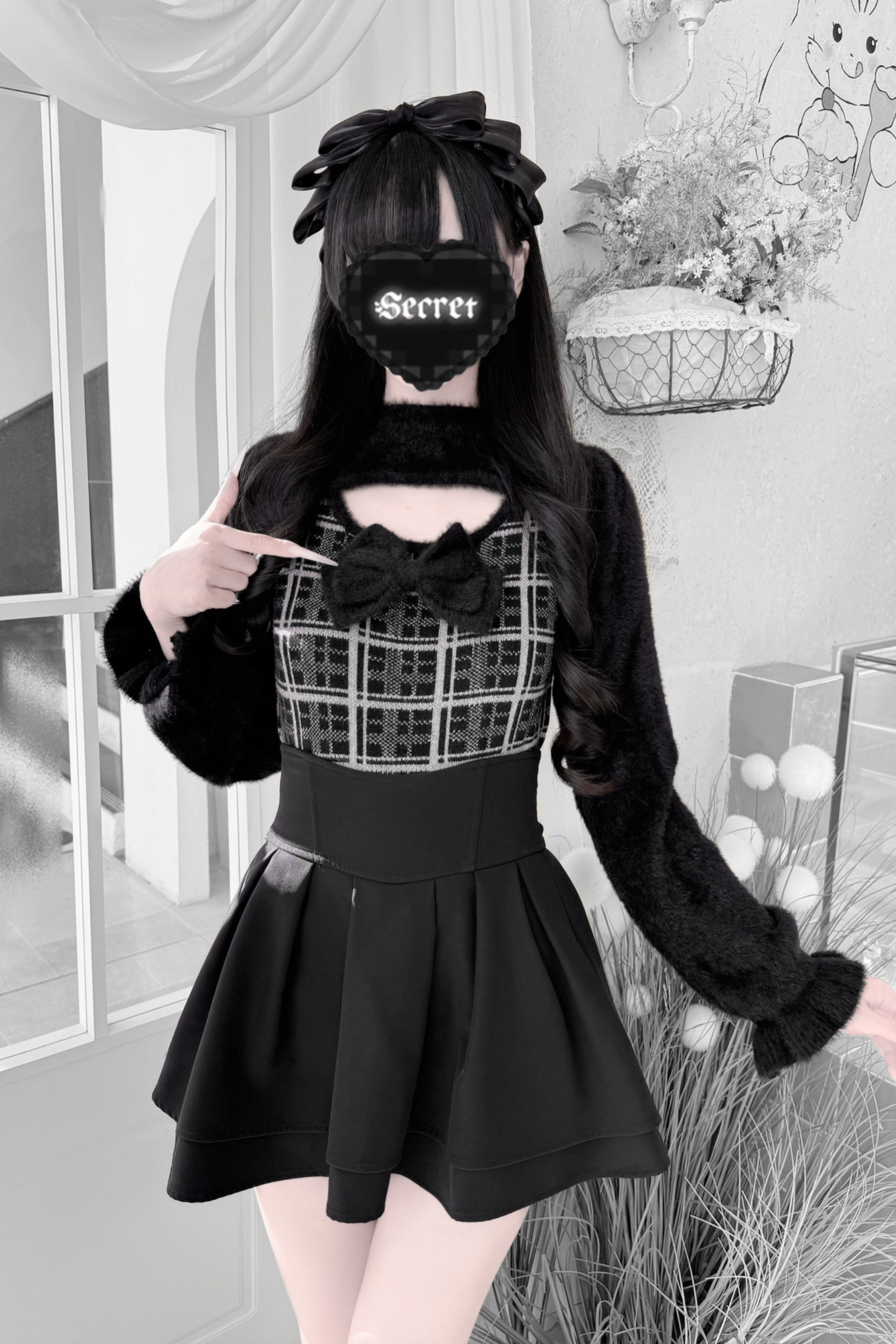 Ribbon Checked Open Chest Sweater