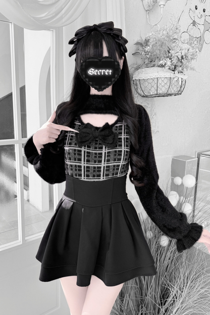 Ribbon Checked Open Chest Sweater