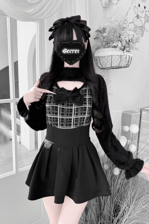 Ribbon Checked Open Chest Sweater