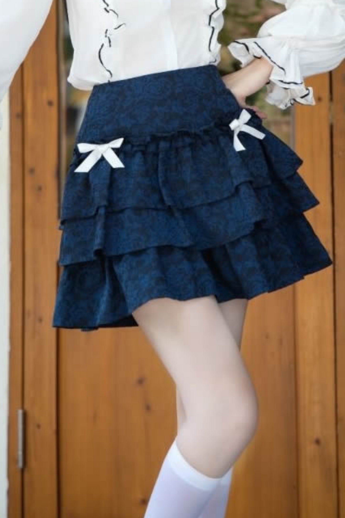 レースオフショルダーシャツ+スリミングショートスカート