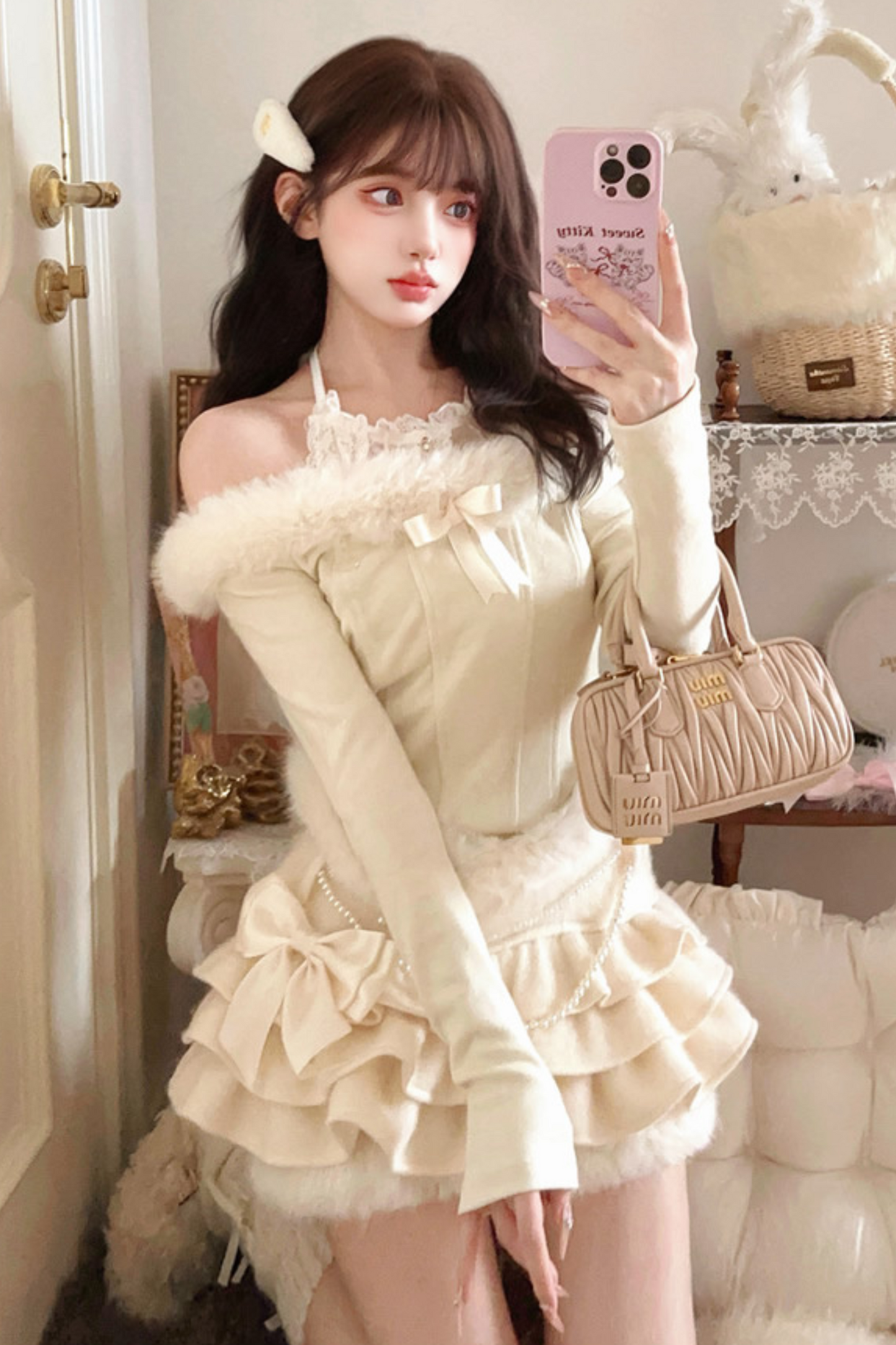 [Reservations] Sweet Fur Off-Shoulder Ribbon Top