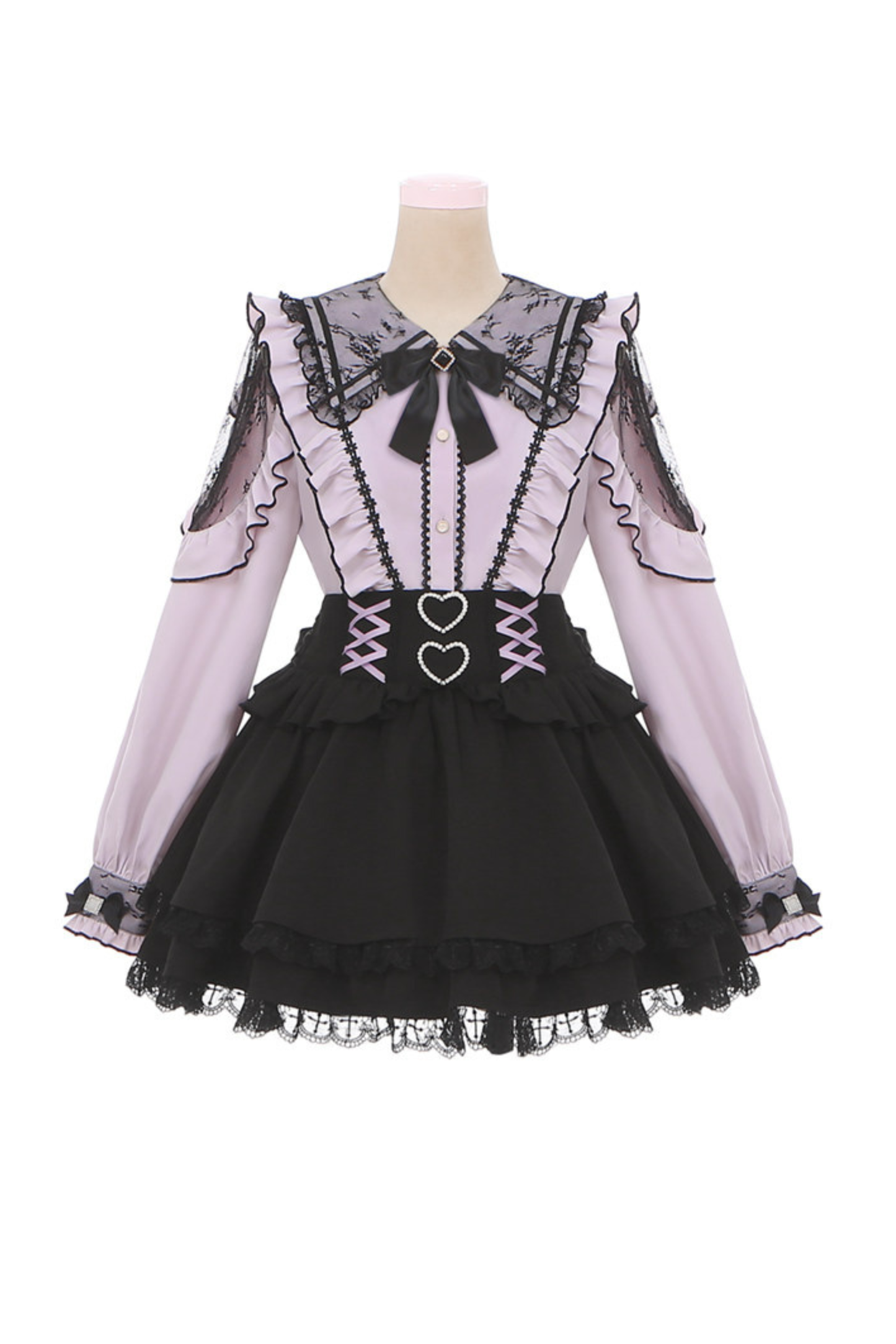 레이스 다크 셔츠 + 플레어 스커트