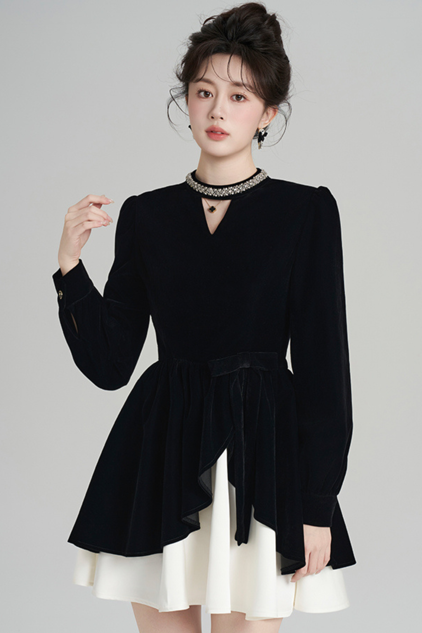 フレンチブラックベルベットラフルドレス