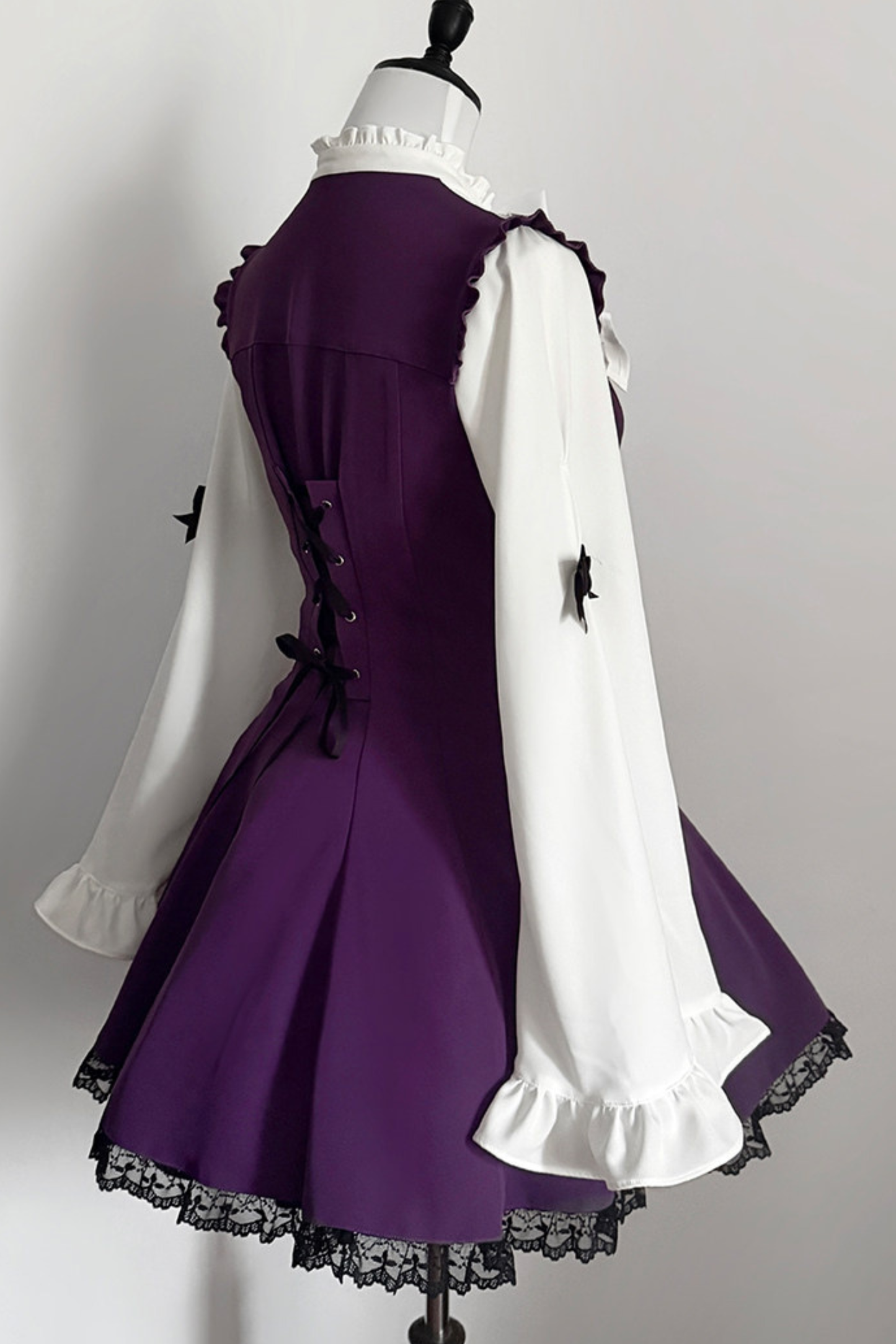 Spitzen-Glockenärmel-Kleid + Hose