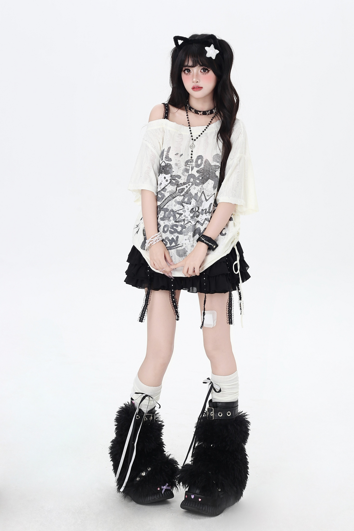 Light Asian Graffiti Sweet Cool Top