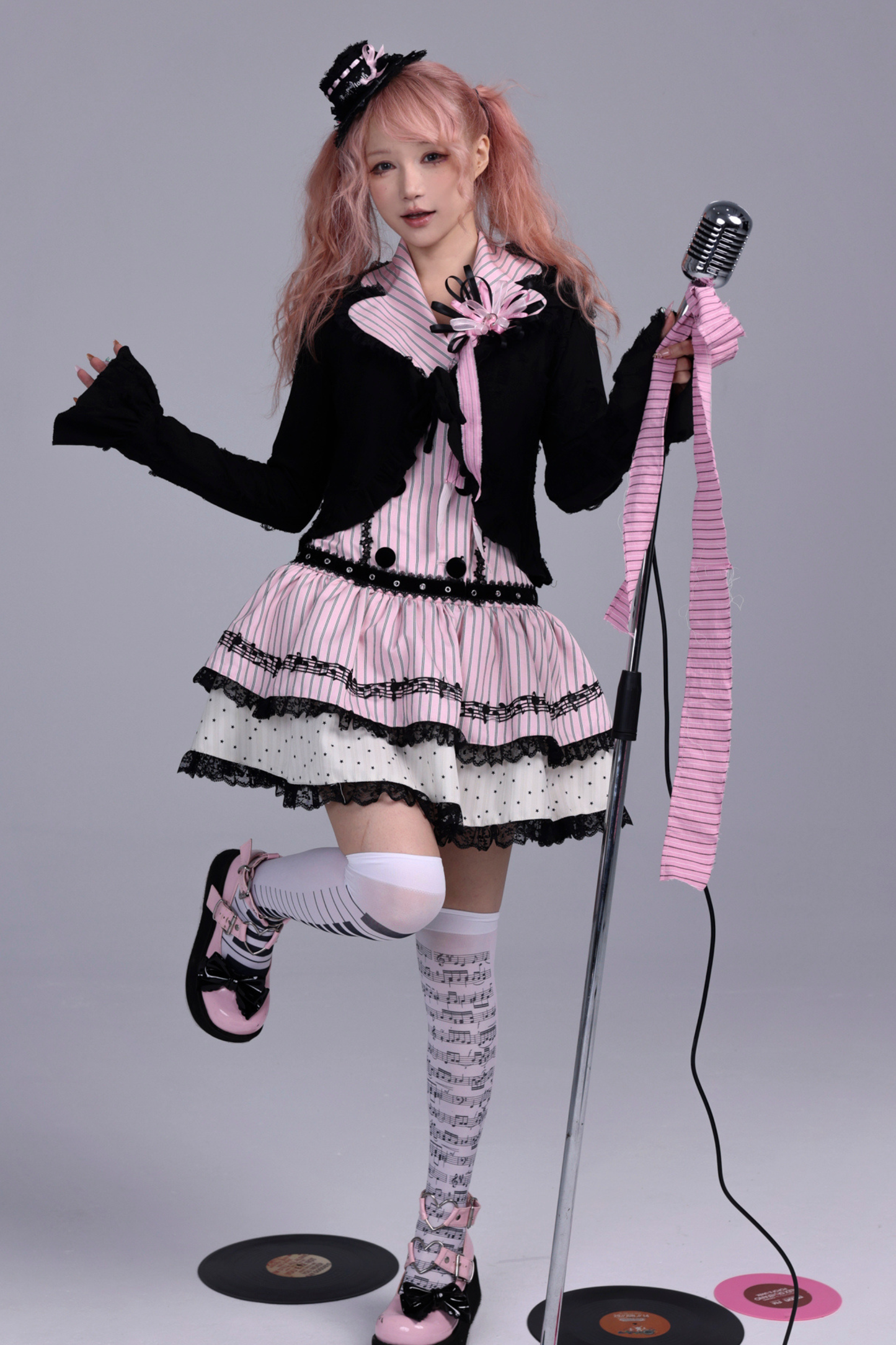 アーシーストライプドパフォーマンスドレス