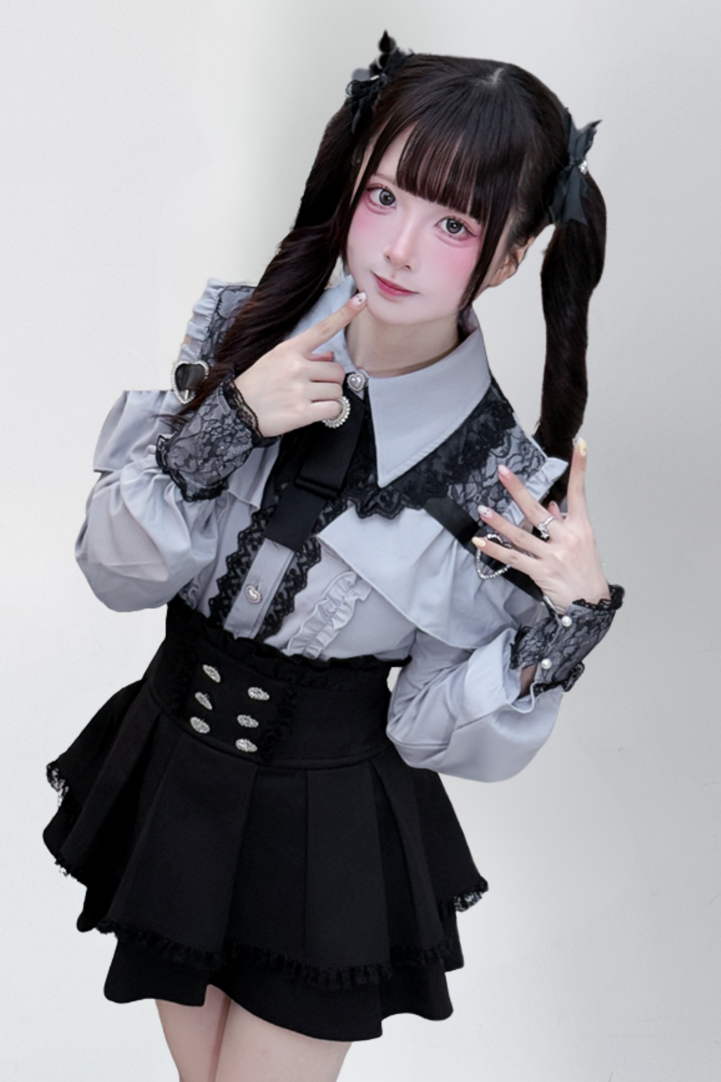 [Deadline for reservations: October 15] Open Shoulder Heart Leather Strap Ruffle Ribbon Shirt