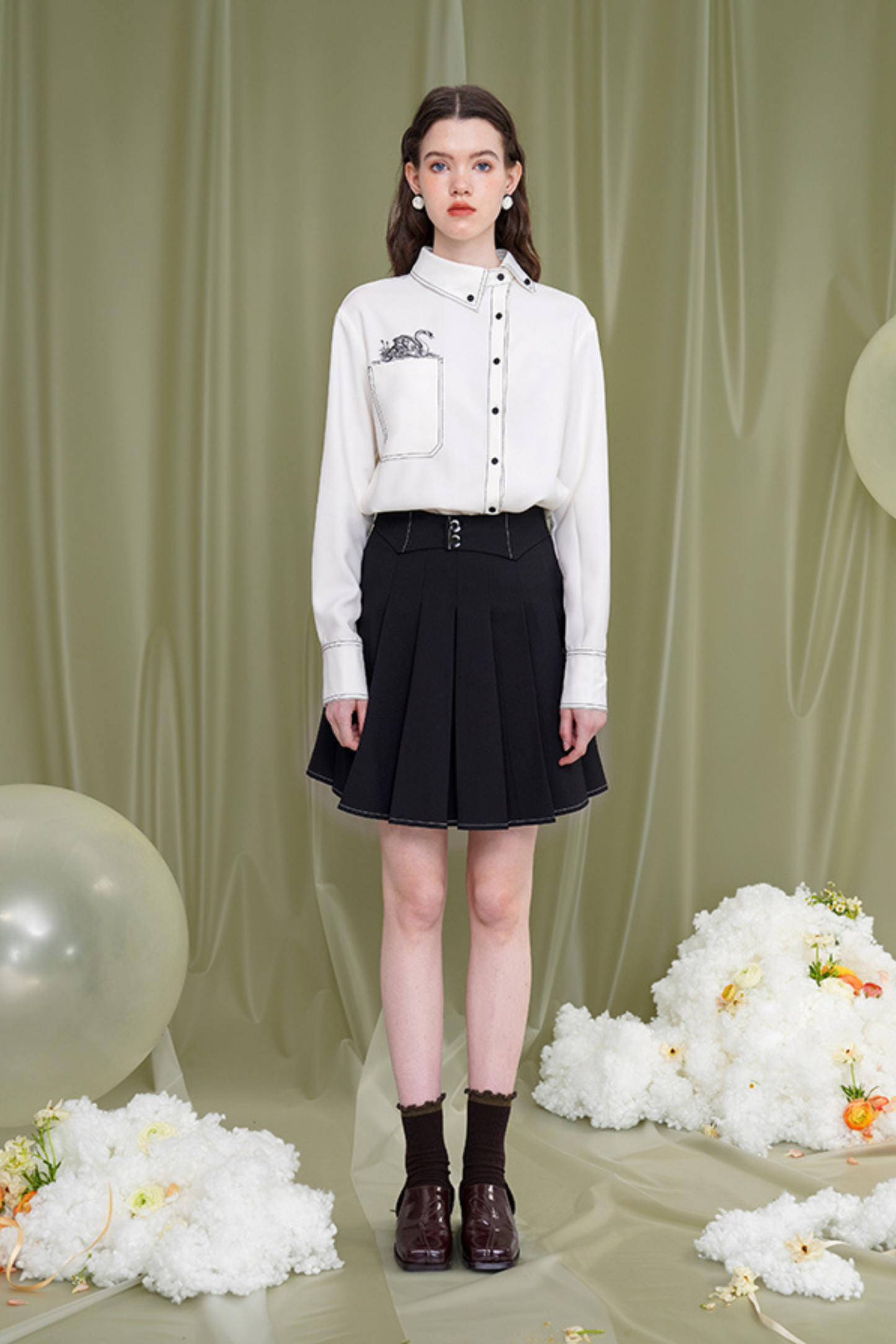 Swan genderless retro shirt