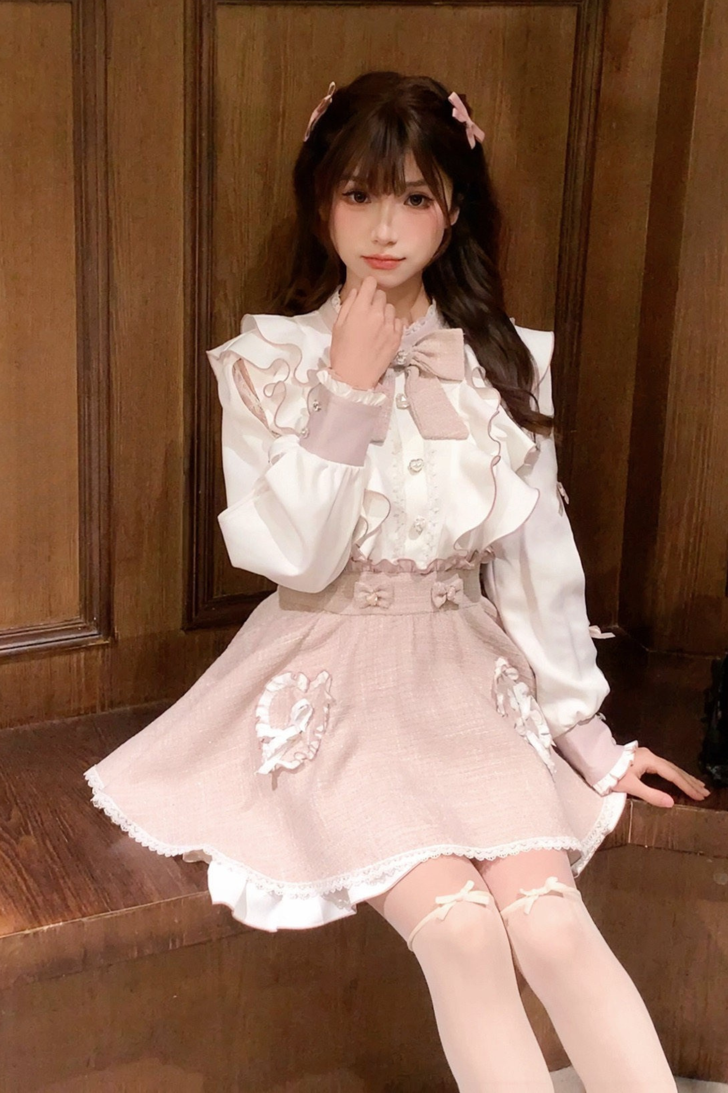 레이스 어깨 리본 블라우스 + 스커트