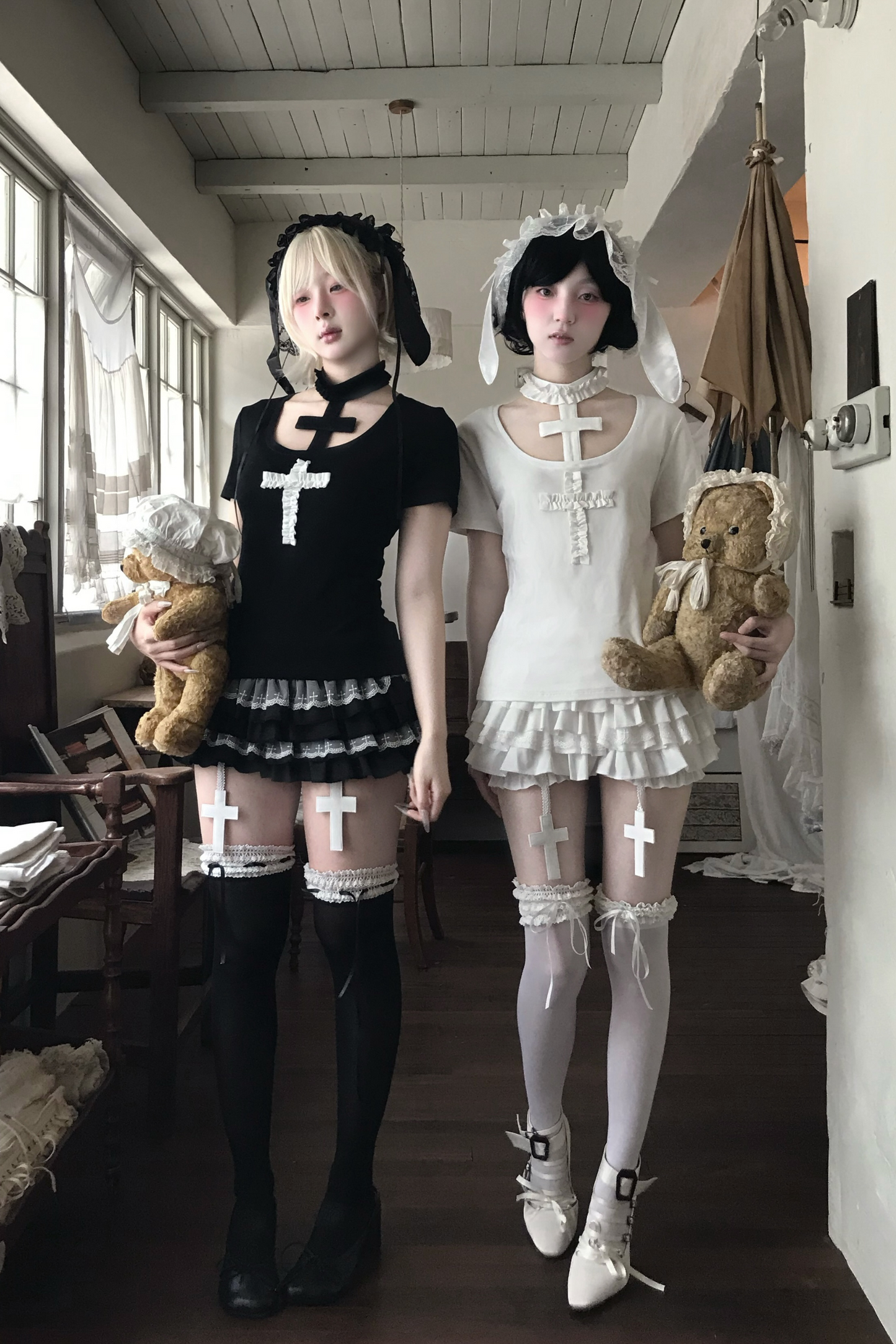 Gothic-Stil Kreuz-T-Shirt + Kreuzkragen + Kürbishose
