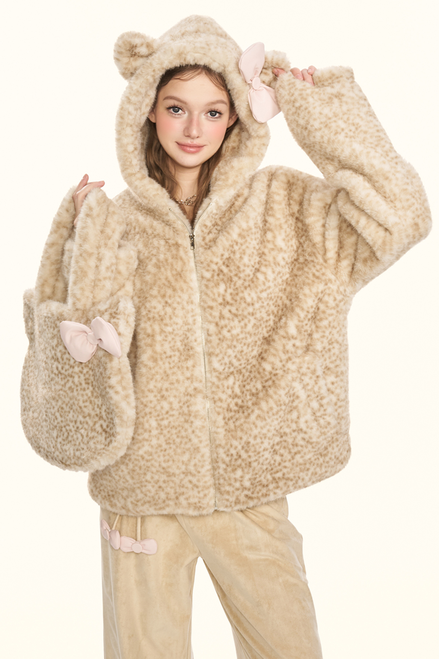 リトルミルクレオパードリボンフードコート