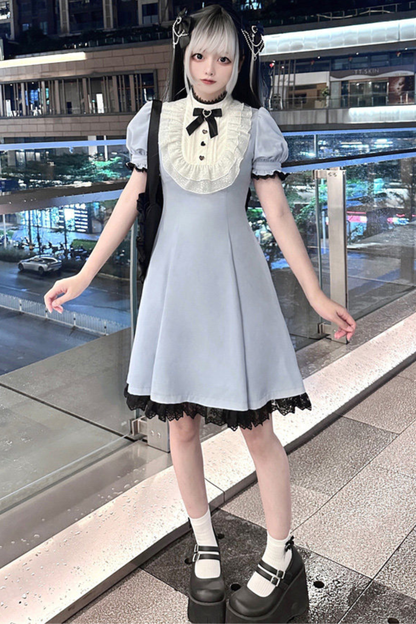 Kleid mit Spitzenpuffärmeln + Schleifen-Haarklammer