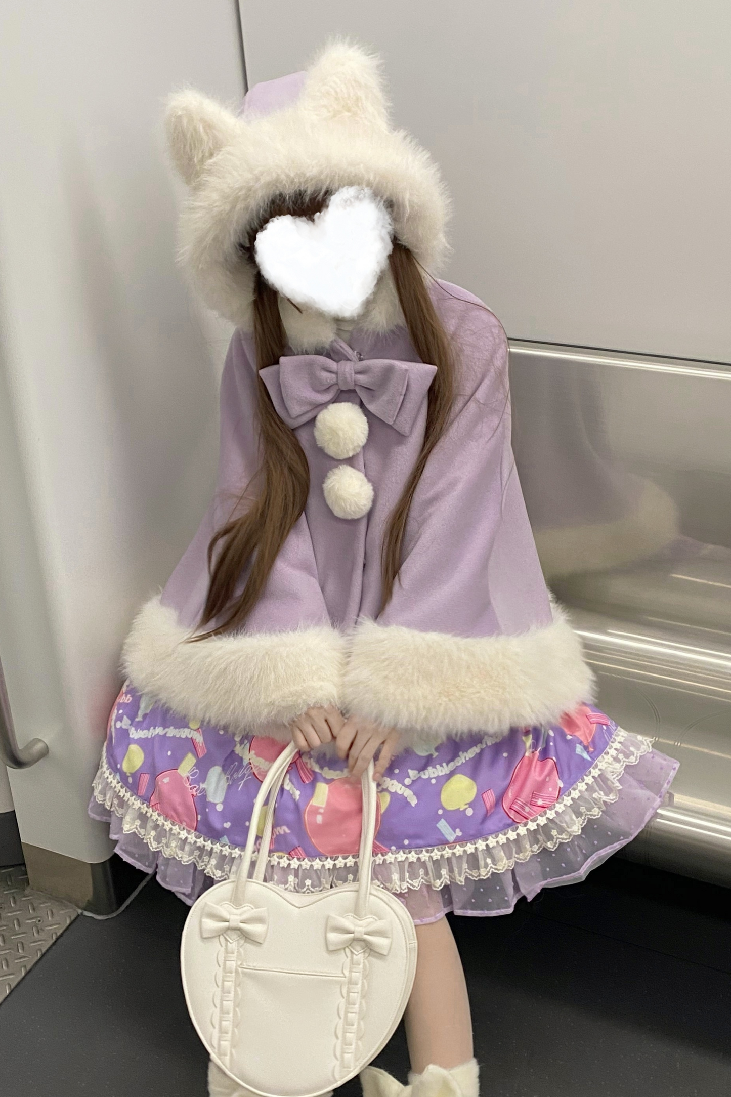 【12月18日予約締切】猫耳ファーフーディーケープコート