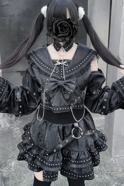 ダークレースアウトフィットトップス+スカート