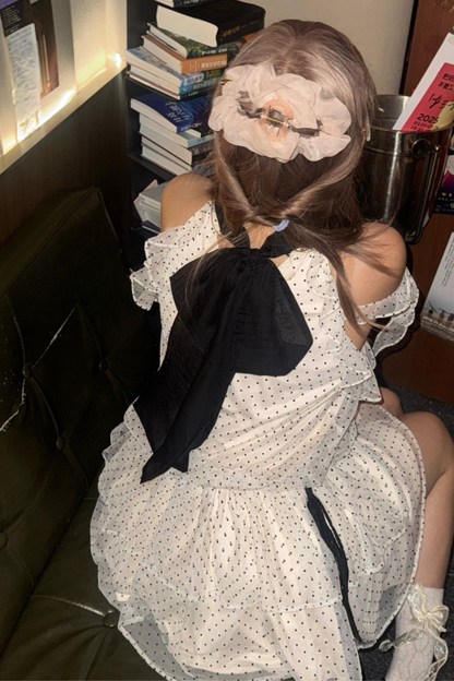 오프숄더 도트 리본 원피스