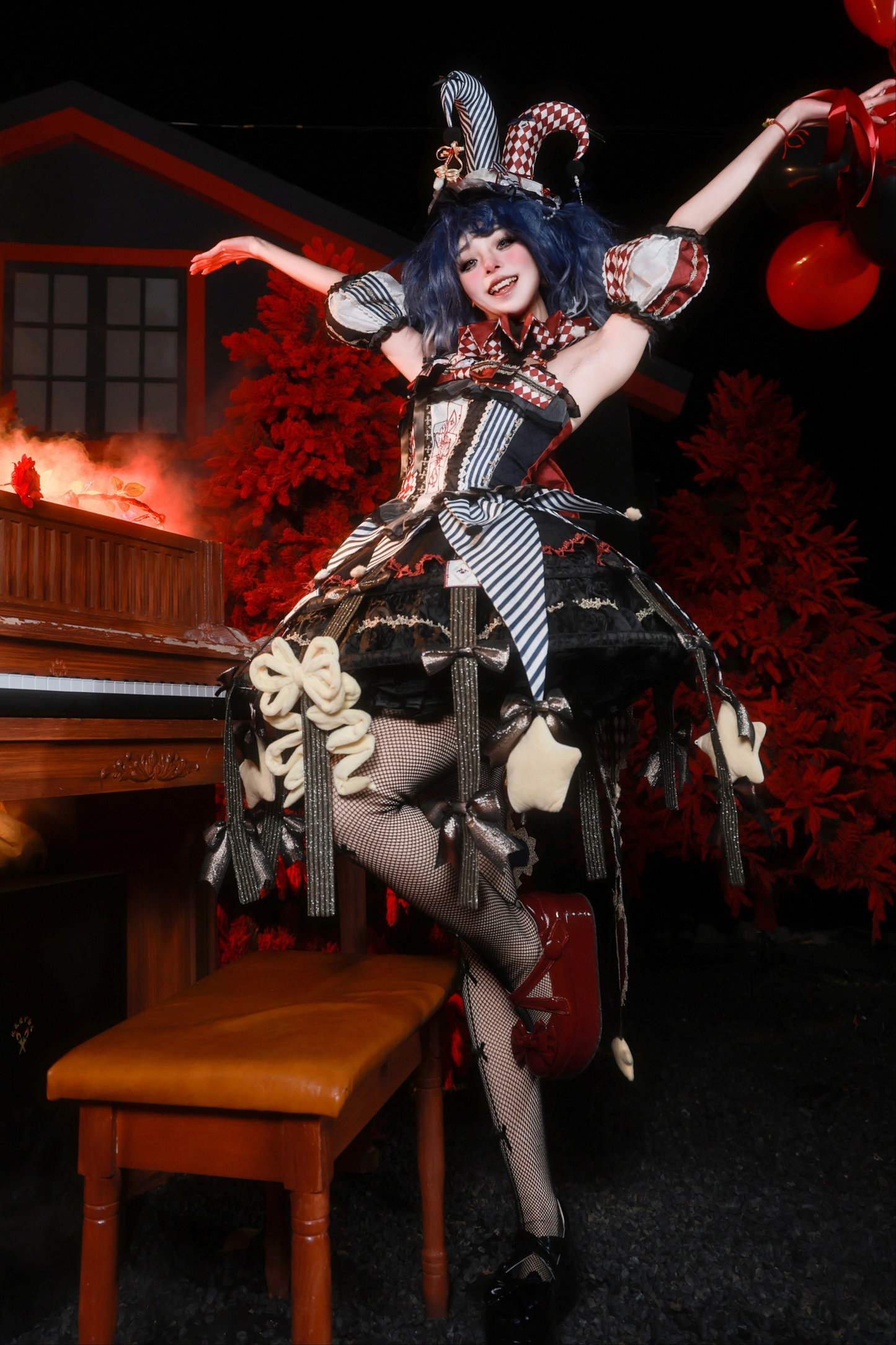 [Vorbestellung bis 16. März] Castle Lolita Oberteil + Rock + Reifrock + Accessoires