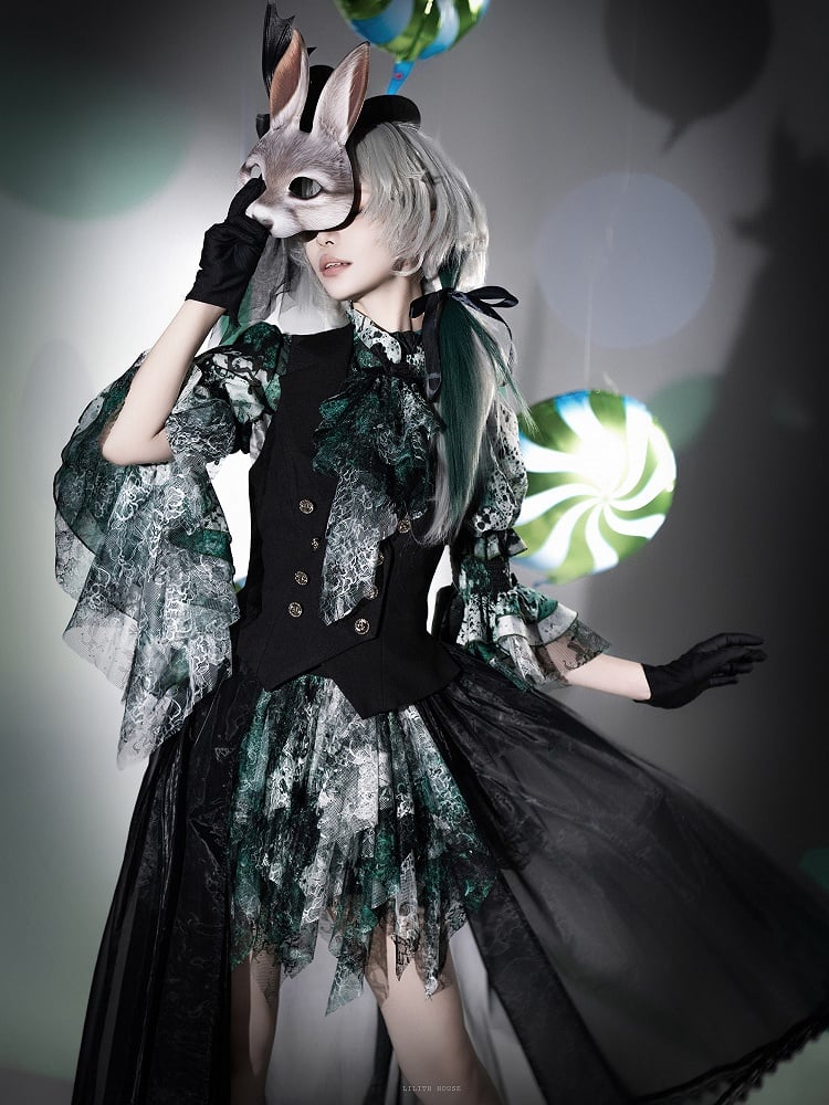 【12月10日予約締切】Bloodstainedプリントフリルスタンドカラー姫袖シャツ