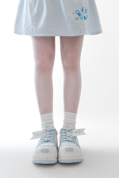 タグデザイン厚底シューズ