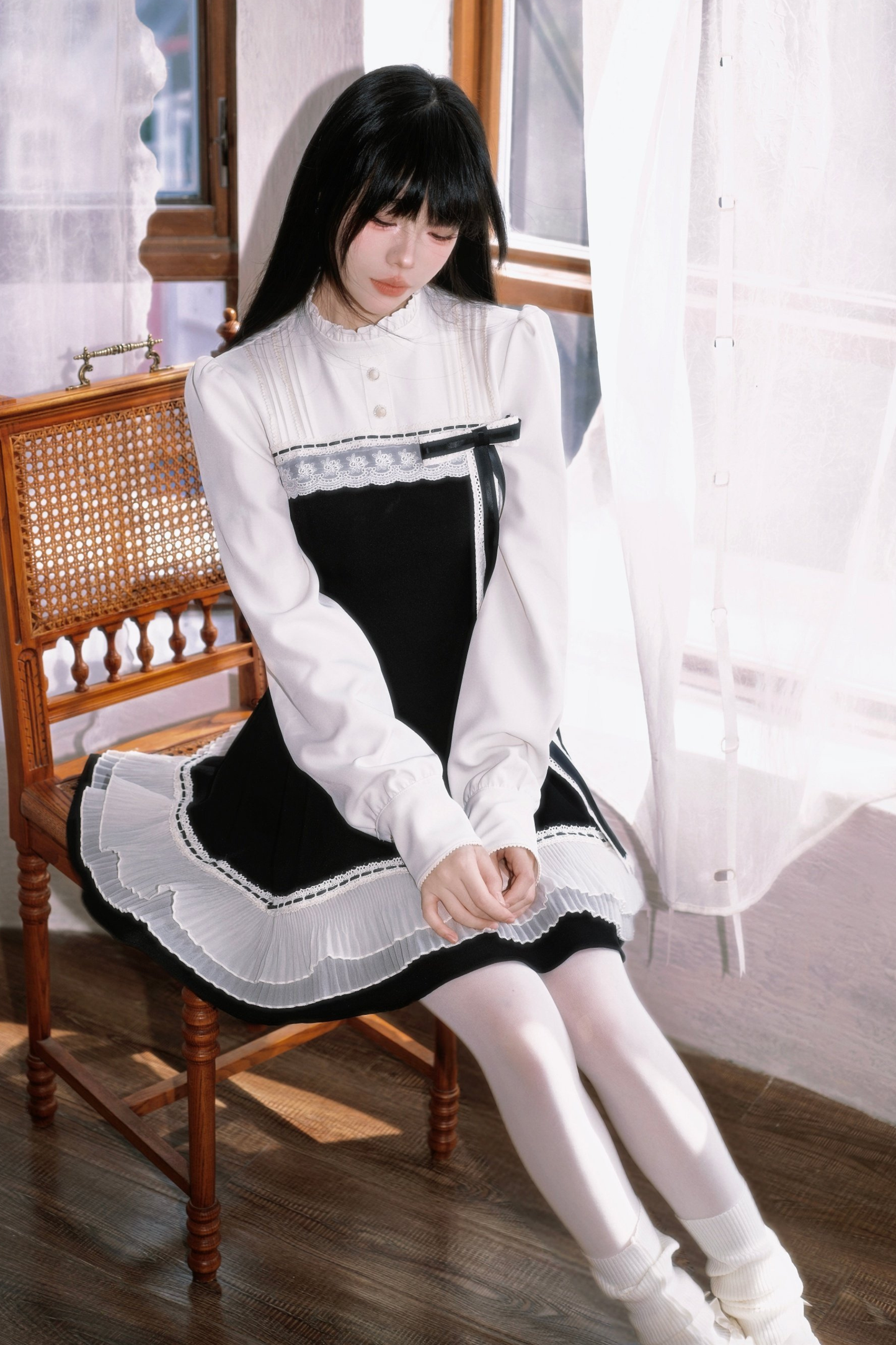 フレンチブラックシックドレス