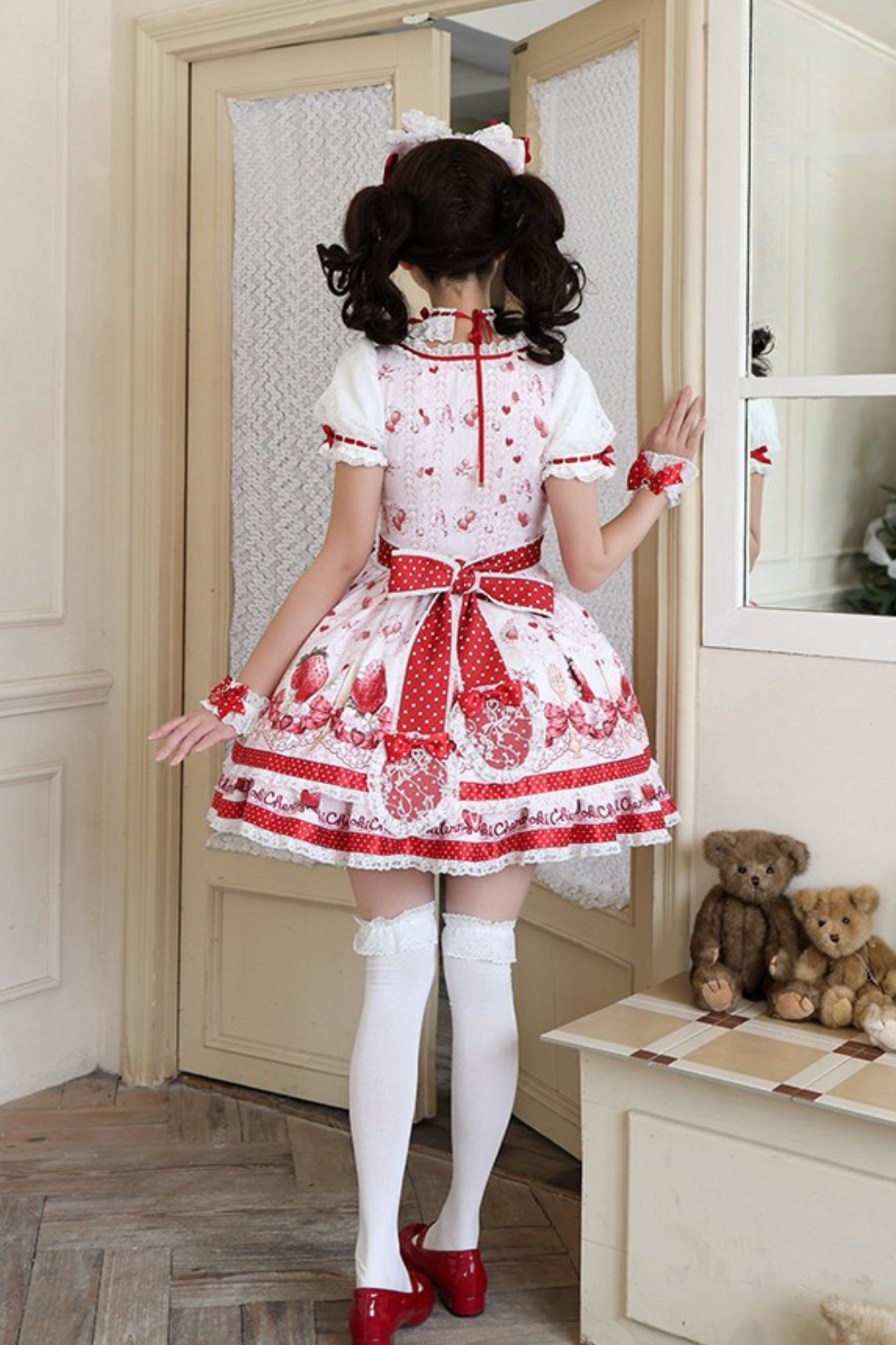 [Vorbestellung bis 3. April] Strawberry-Story-Lolita-Kleid + Accessoires