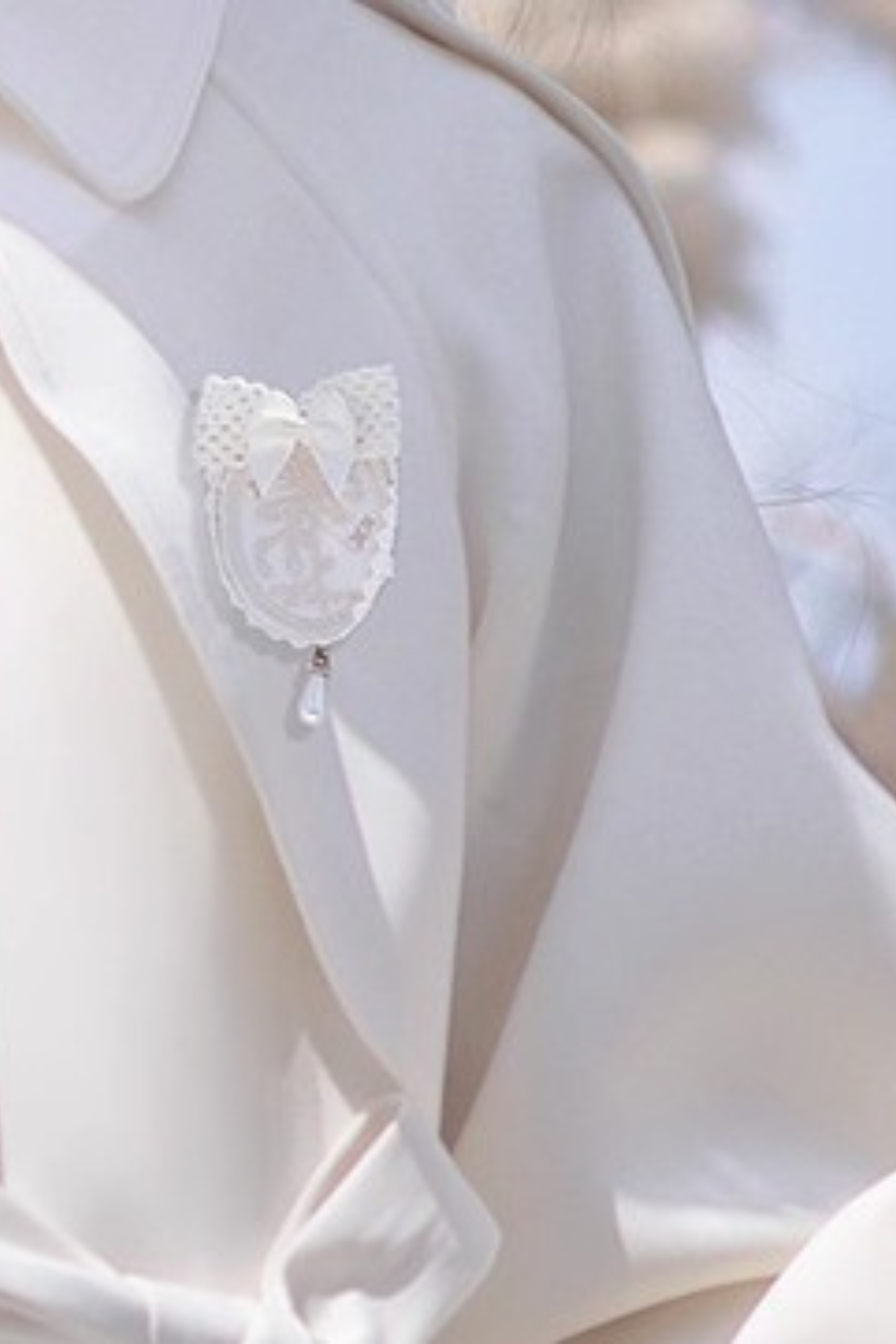 マントトレンチコート+シャツ+バッジ