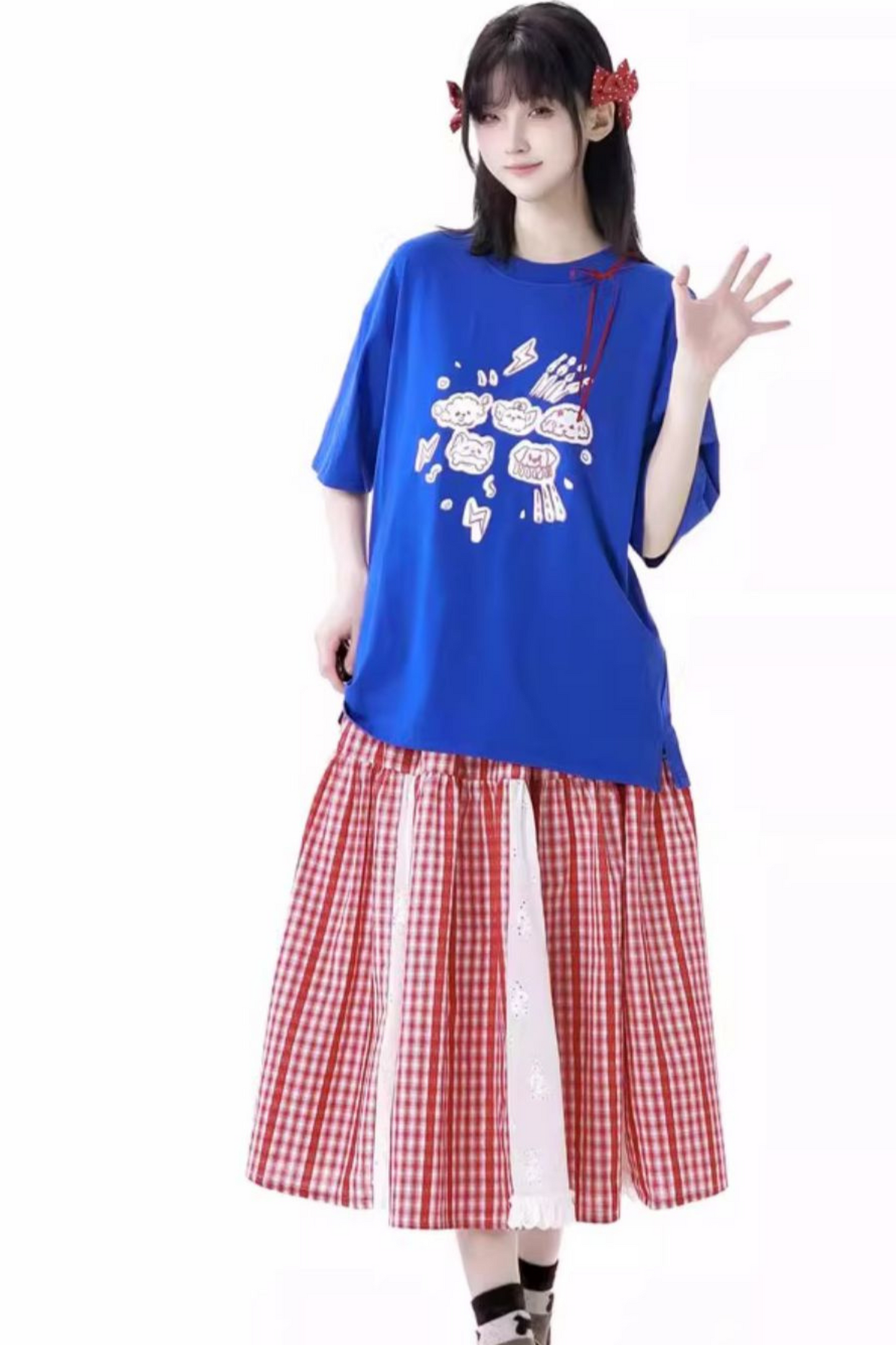 Graffiti T-shirt + Big Swing Check Skirt