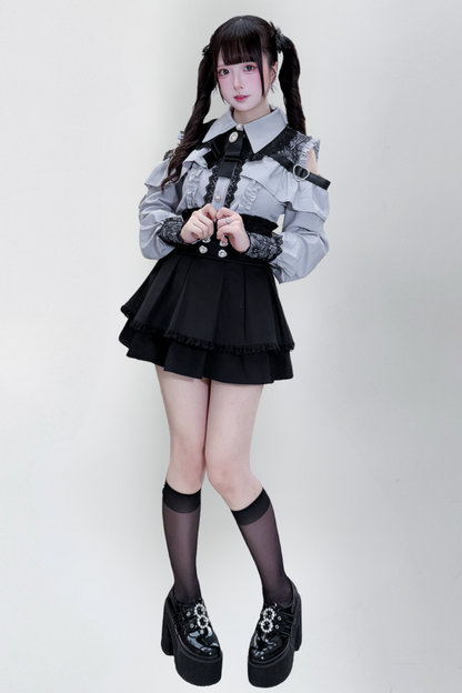 [Deadline for reservations: October 15] Open Shoulder Heart Leather Strap Ruffle Ribbon Shirt