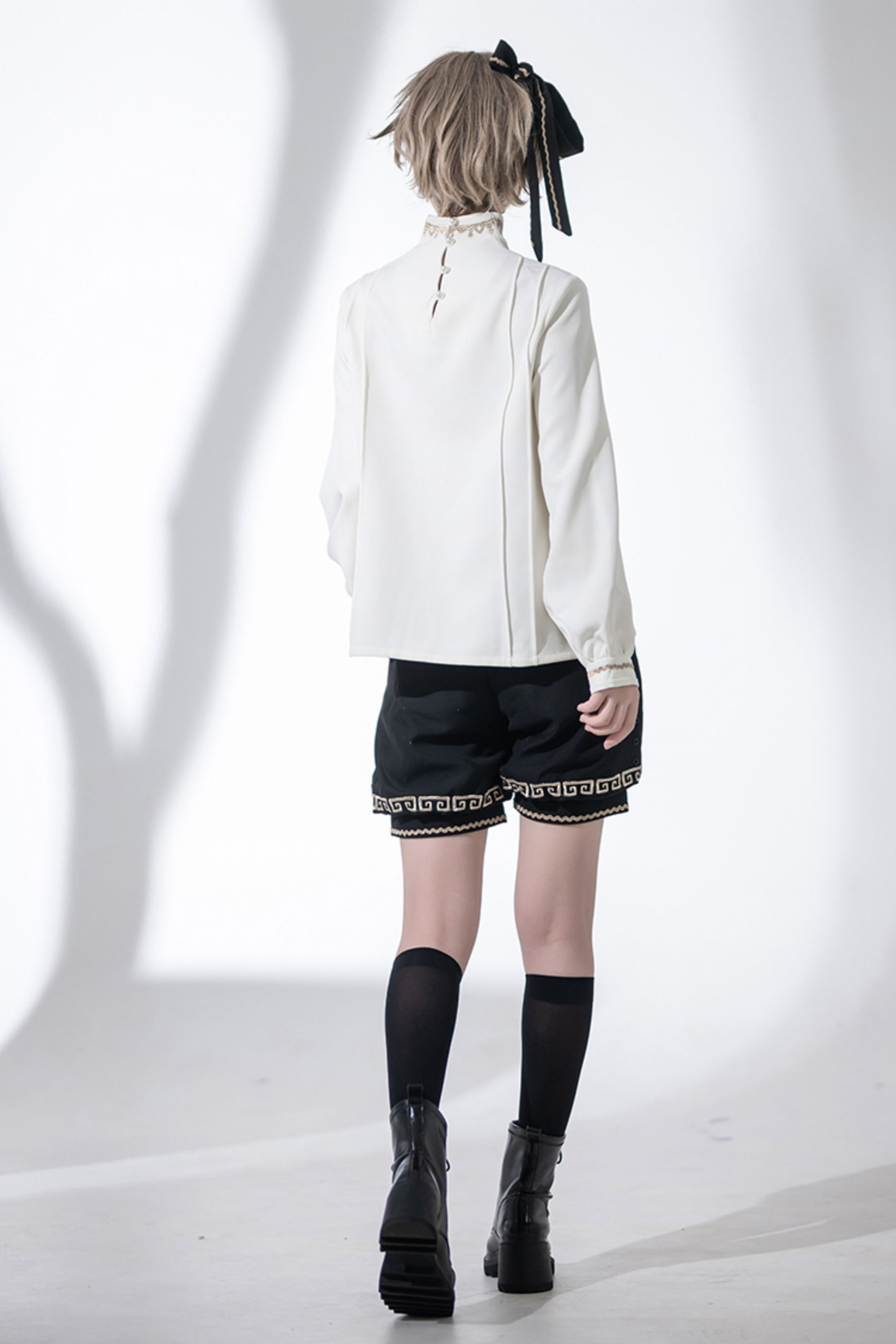 レトロスタンドカラーシャツ+ハーフパンツ+ジャケット